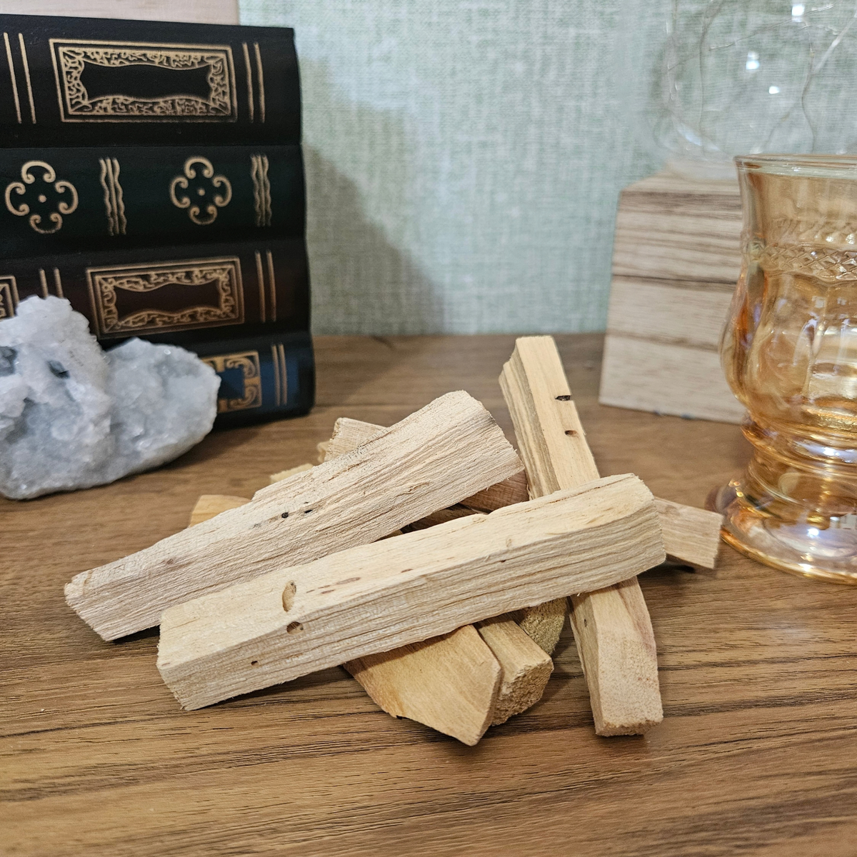 50g box of natural Palo Santo cleansing and purifying wood sticks.