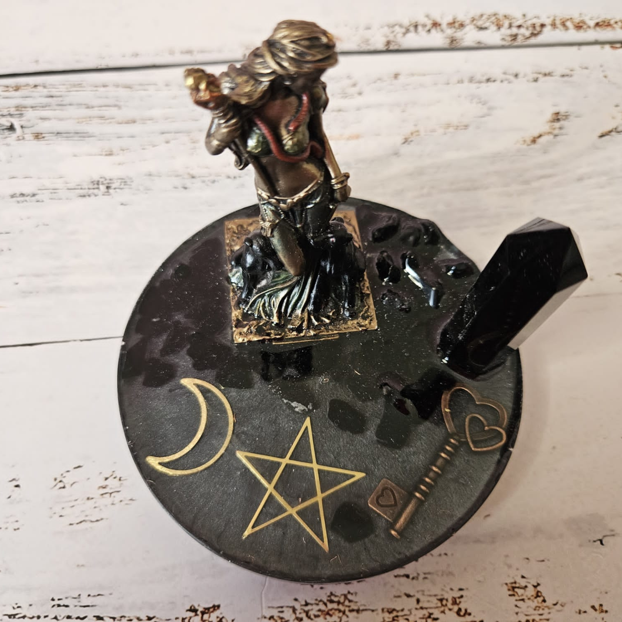 Hekate Mini Orgonite Charging Plate