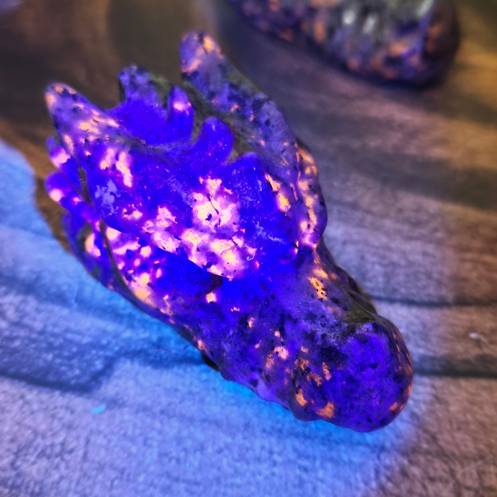 Yooperlite Dragon Head Carving