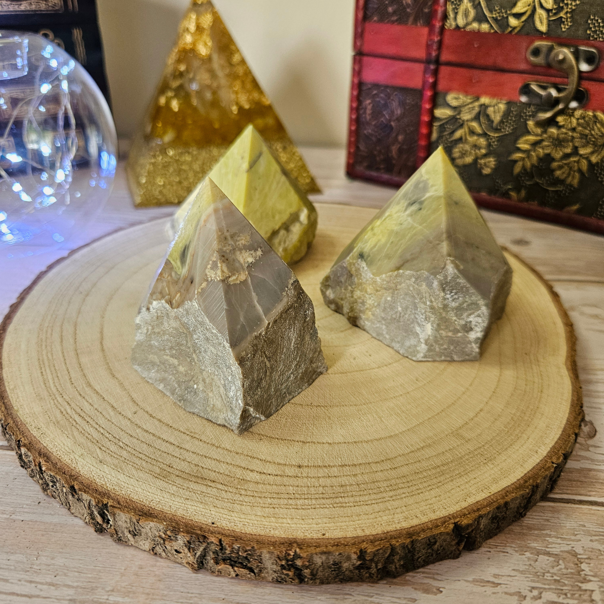 Serpentine Polished Point