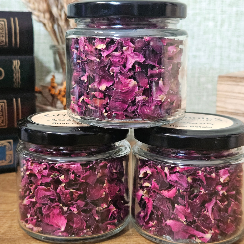 10g glass apothecary jars filled with dried pink rose petals